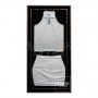 กรอบรูปโชว์เสื้อและกระโปรงพนักงานบริษัท